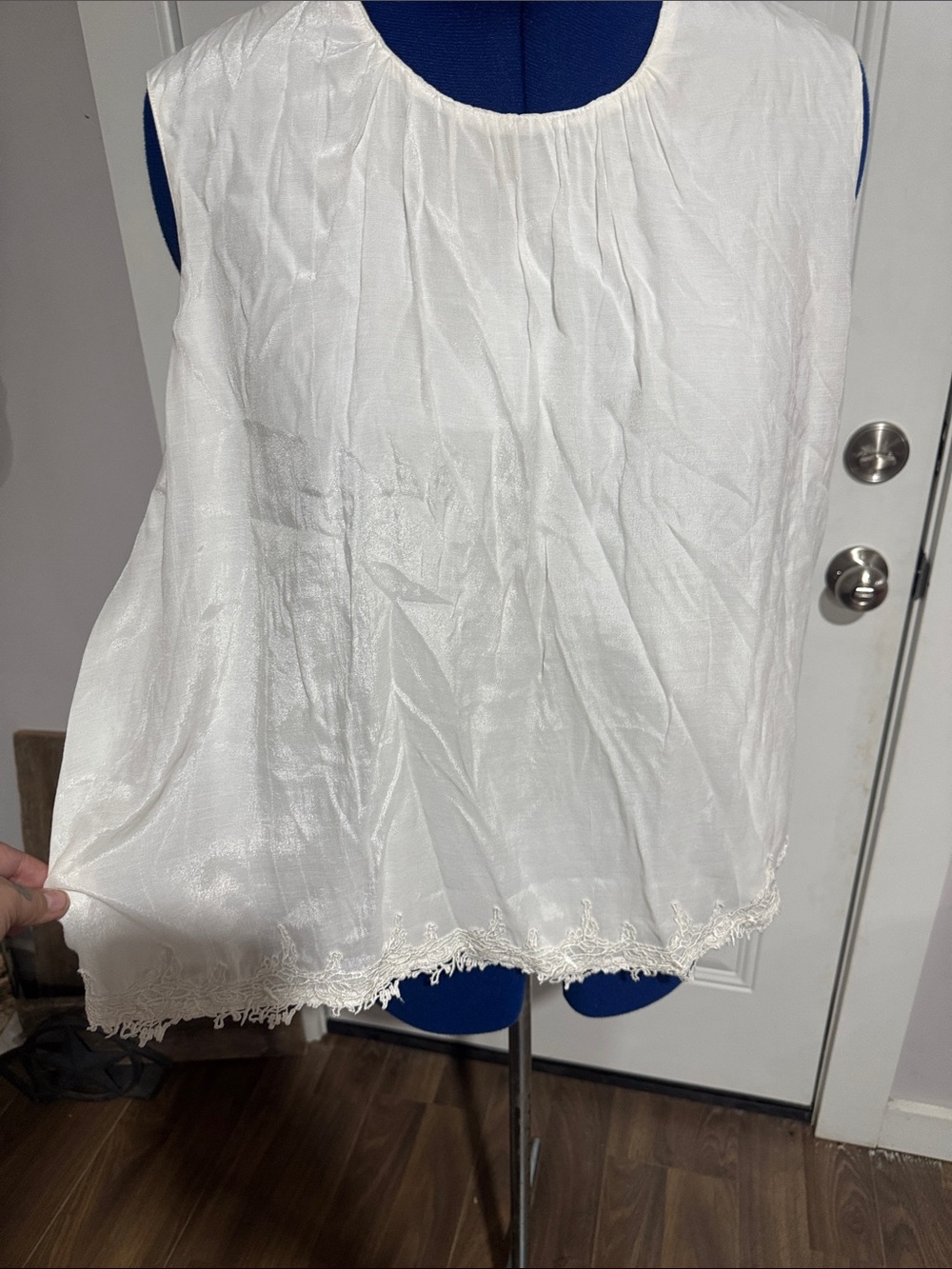 Coldwater Creek White Sleeveless Lace-Hem Tank Top